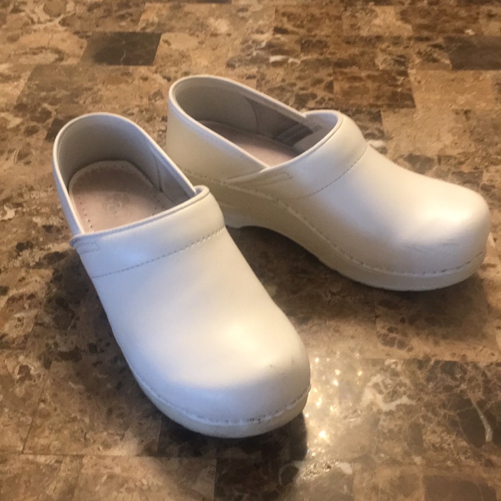 Sanita clogs